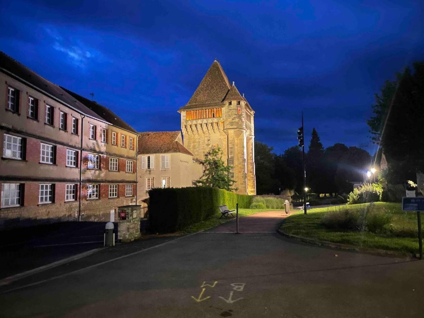 "La Frenchy" Proche Gare, Centre Ville De Nevers, المظهر الخارجي الصورة